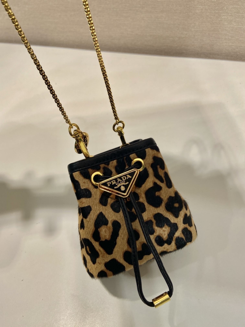 Pra*a bucket bags